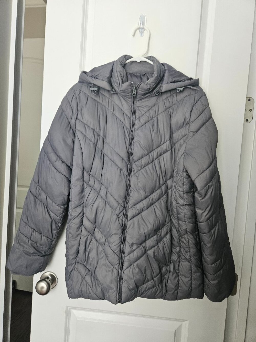 Xersion grey puffer jacket w/ hood,XL